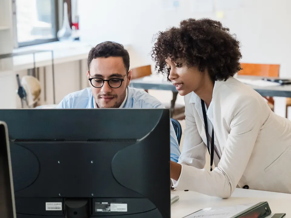 Accompagnement d'un analyste sur son poste de travail